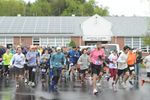 people start a running race